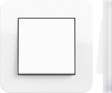 Gira, E3, Цвет: Белый глянцевый / Белое основание