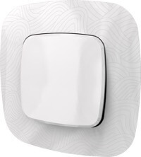 Legrand, Valena Allure, Цвет: Тиснение белое