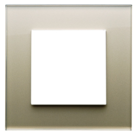 Рамка
R3,  1 пост,   цвет - шампань стекло,  вертикальная,  горизонтальная,  стекло,  81001GCG,  Wedder
 - PULSAL.RU