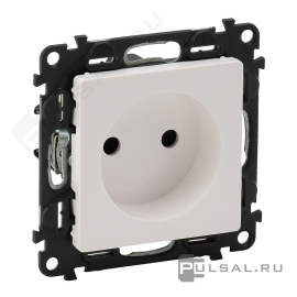 Розетка
Valena Life,  со шторками,  без заземления,  одинарная,  безвинтовые клеммы,   цвет - белый,  пластмасса,  753416,  7 534 16,  Legrand
 - PULSAL.RU