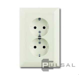 Розетка
Basic 55,  без шторок,  с заземлением,  двойная,  безвинтовые клеммы,   цвет - белый chalet,  пластмасса,  20-02 EUJ-96-507,  2CKA002014A1478,  ABB
 - PULSAL.RU