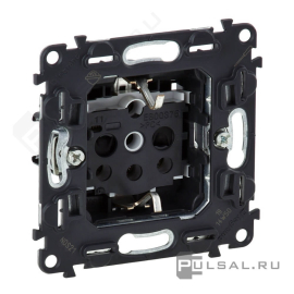 Розетка
Valena Life,  Valena Allure,  со шторками,  с заземлением,  одинарная,  винтовые клеммы,  753029,  7 530 29,  Legrand
 - PULSAL.RU